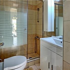 3 bedroom seaside villa with pool, Acharavi, sleeps 6